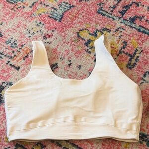 All in Motion Cream Everyday sports bra